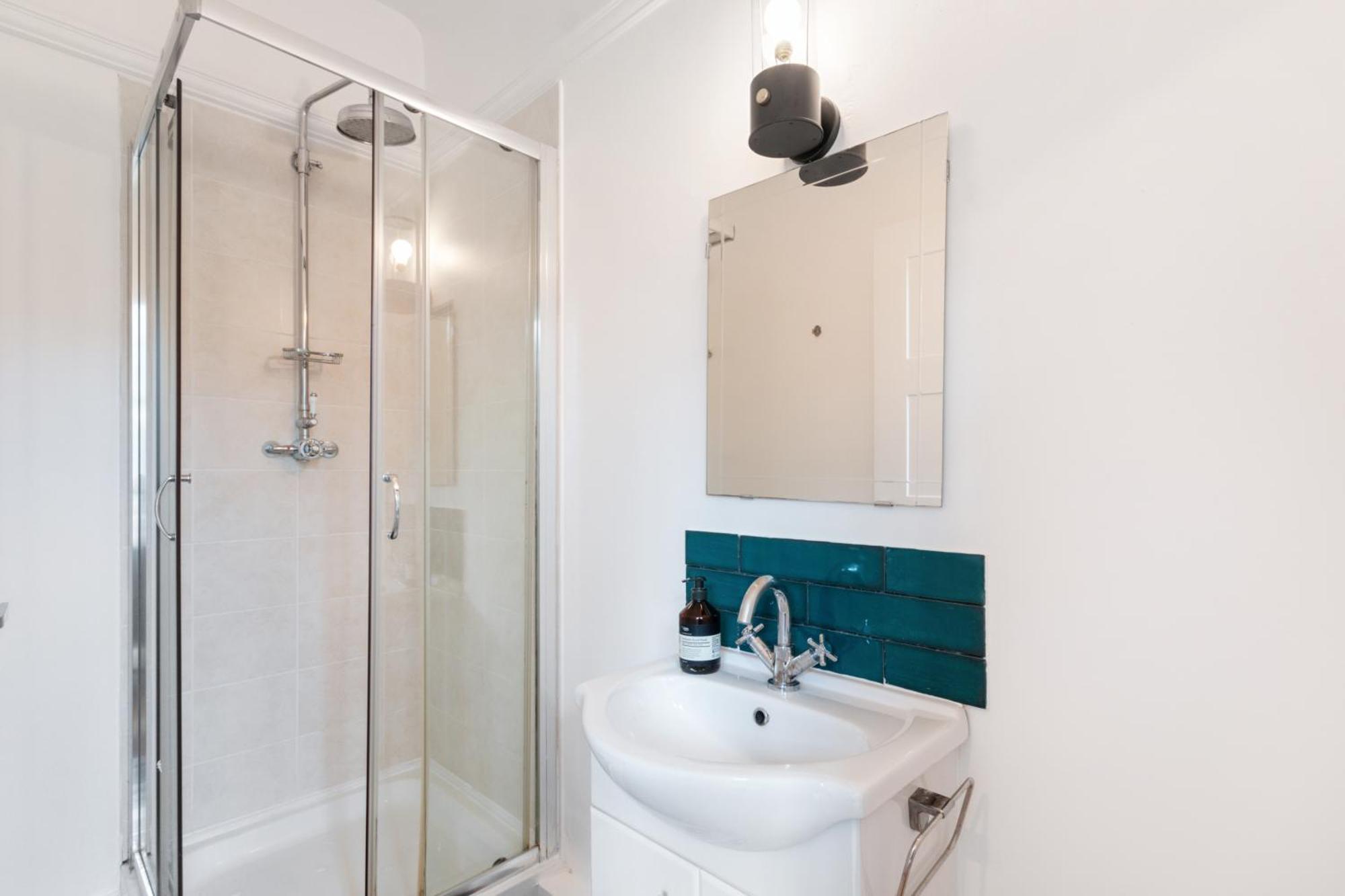 The Vicarage Tooting, Sw17 Hotel London Exterior photo